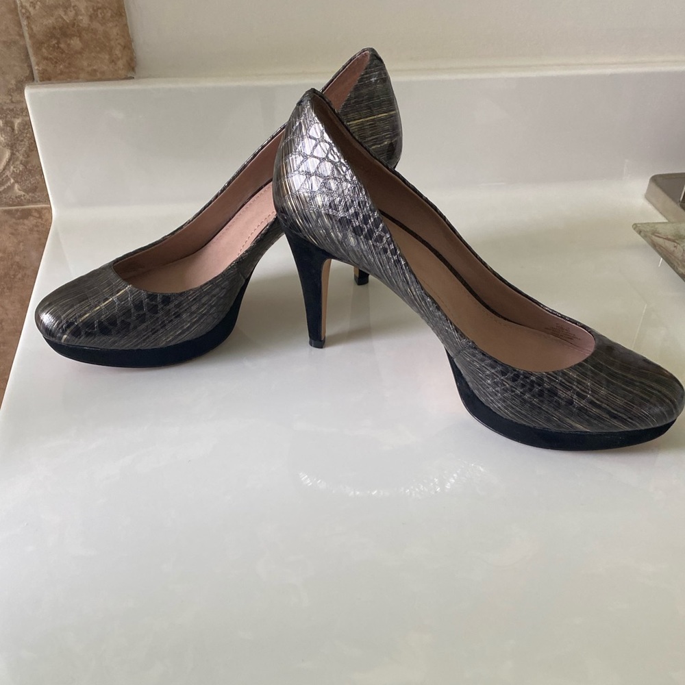 Metallic Heels - Picture 3 of 3